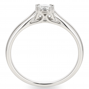 Gold ring with diamond
