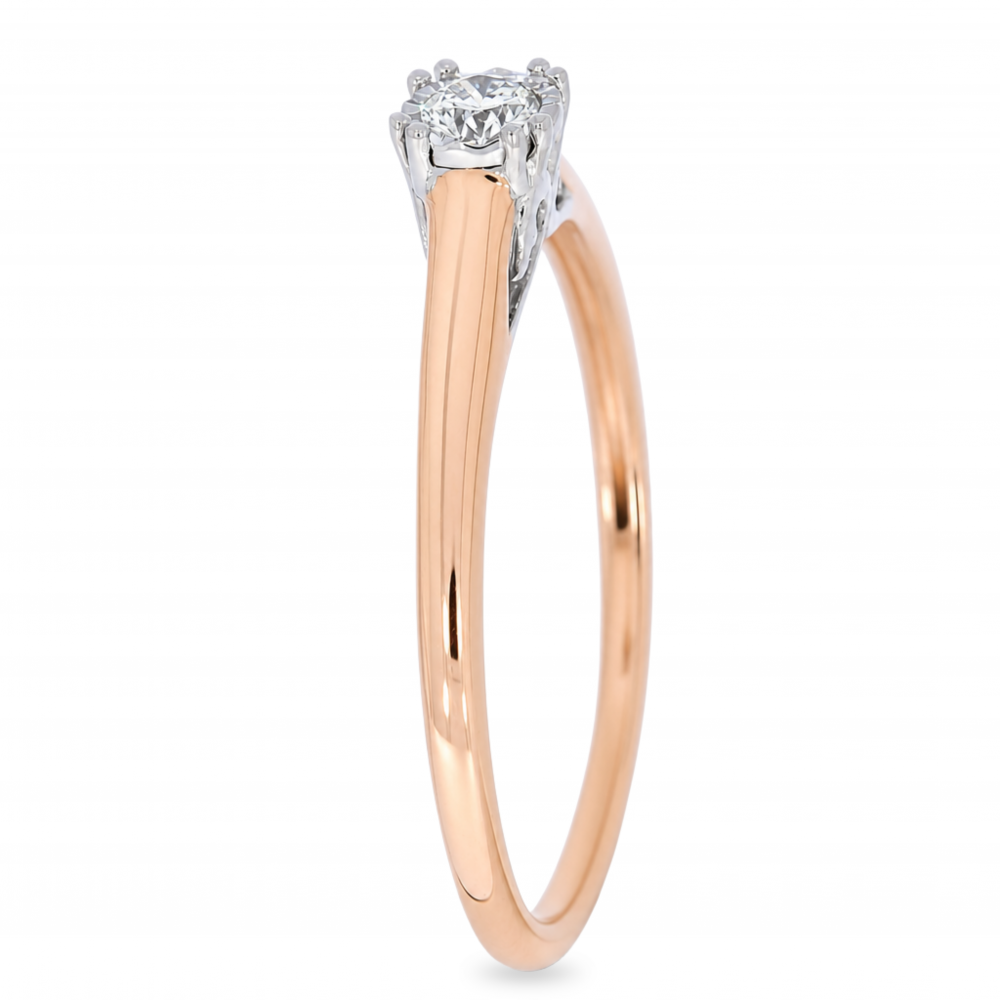 Gold ring with diamond