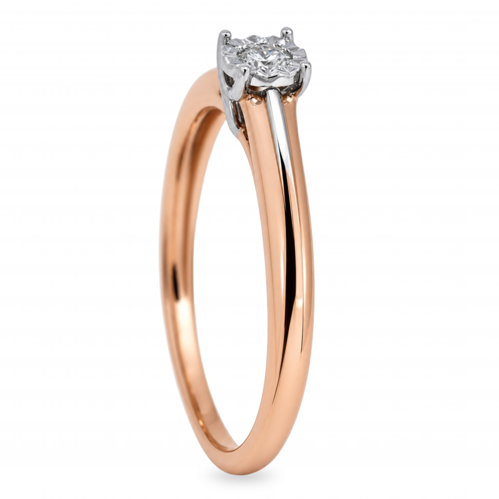 Gold ring with diamond
