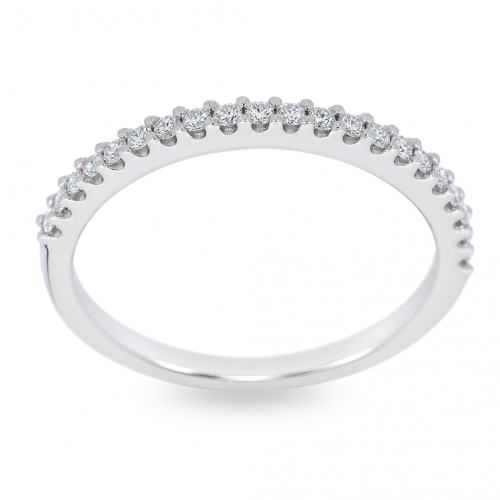 Gold ring with diamond
