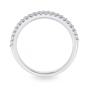 Gold ring with diamond