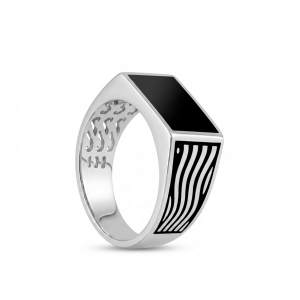 Men’s silver ring