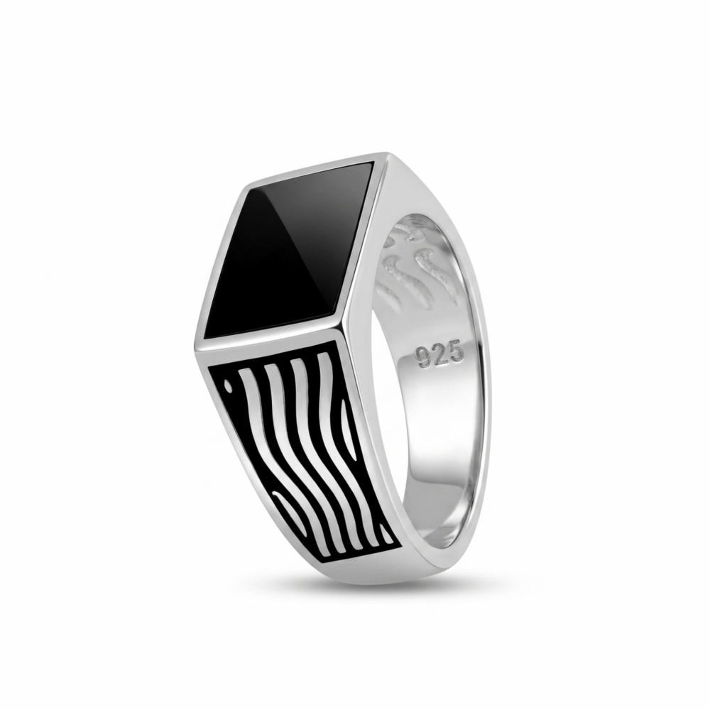Men’s silver ring
