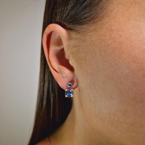 Gold earrings with topaz