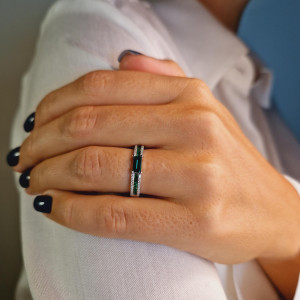 Gold ring with emerald