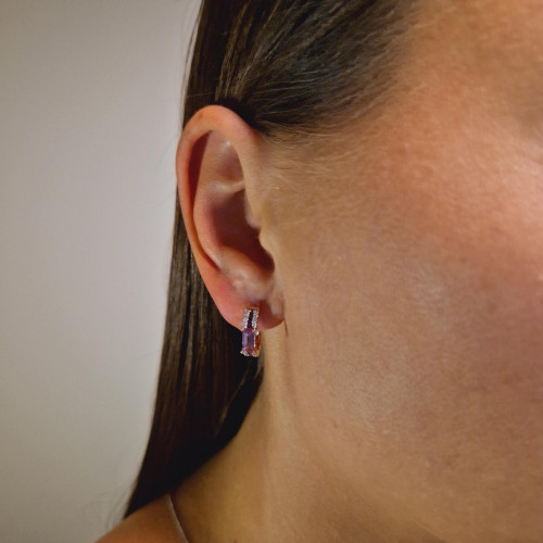 Gold earrings with amethyst