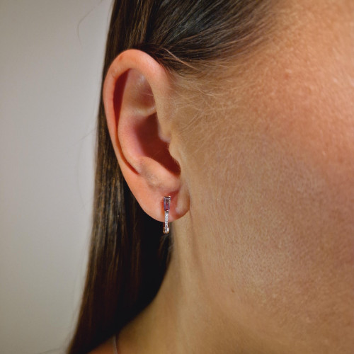 Gold earrings with amethyst