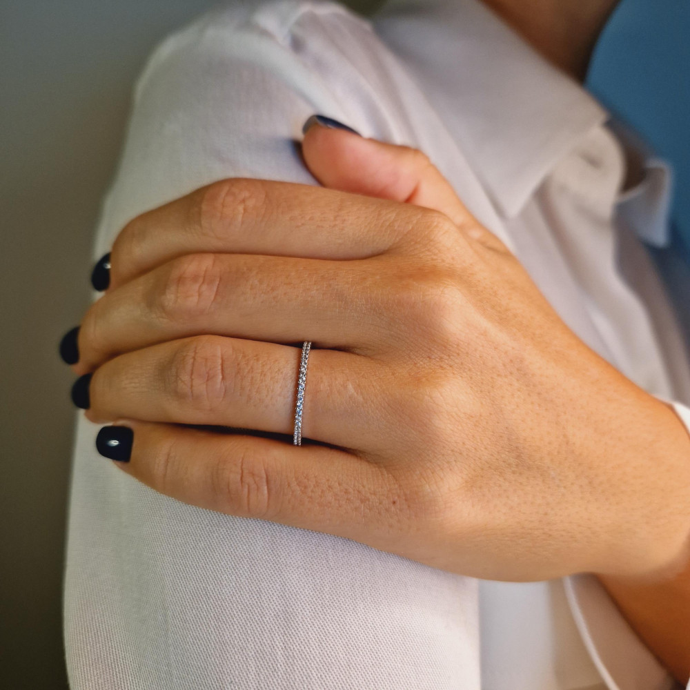 Golden ring with zircon