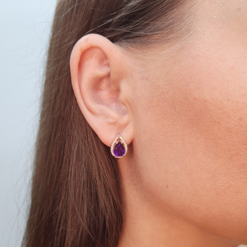 Gold earrings with amethyst