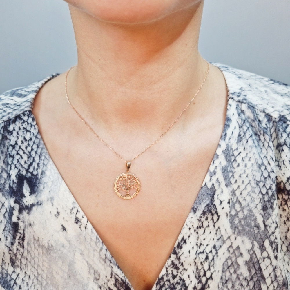 Gold pendant 