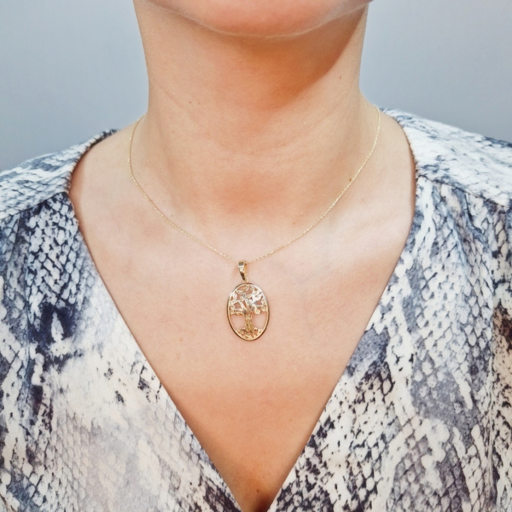 Gold pendant 