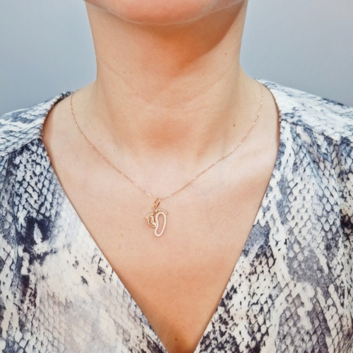 Gold pendant 