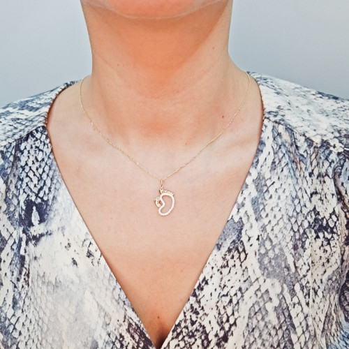 Gold pendant 