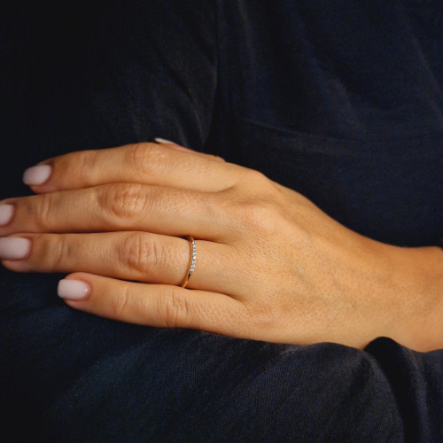 Gold ring with diamonds