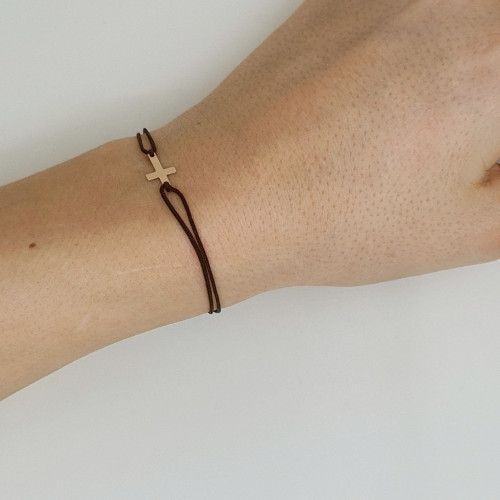 Black thread bracelet