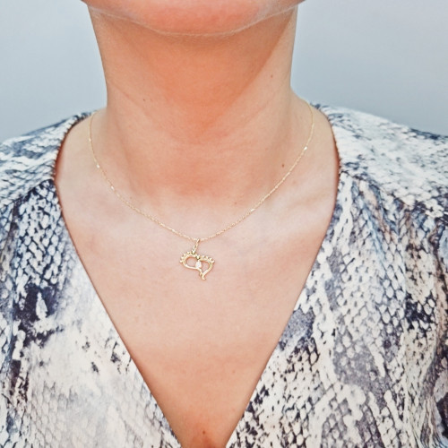 Gold pendant 