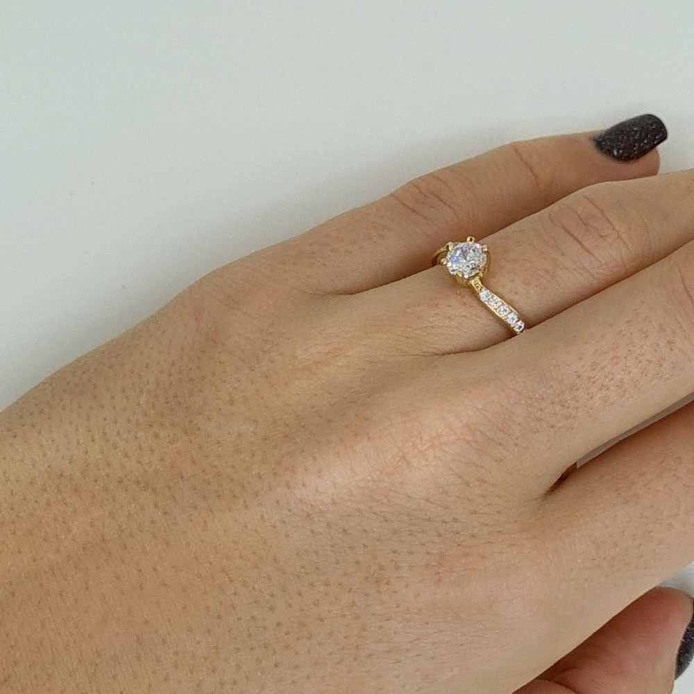 Auksinis žiedas su cirkoniu