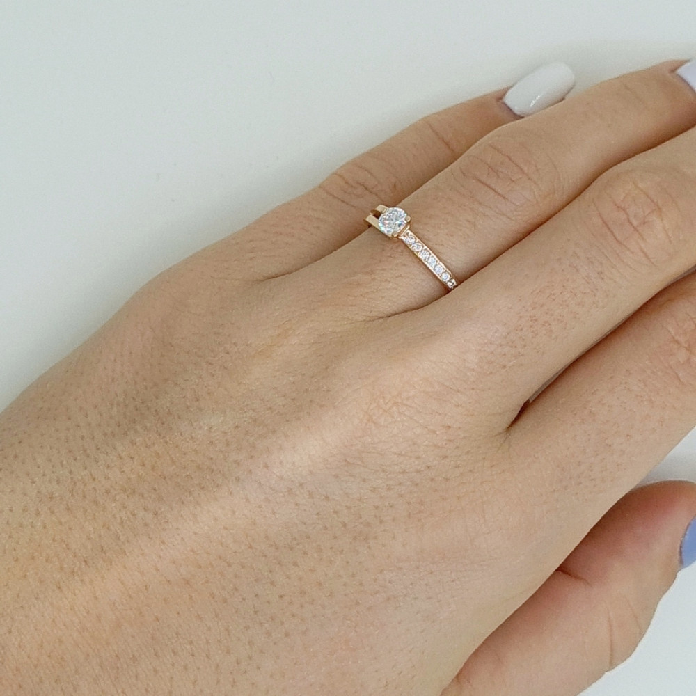 Auksinis žiedas su cirkoniu