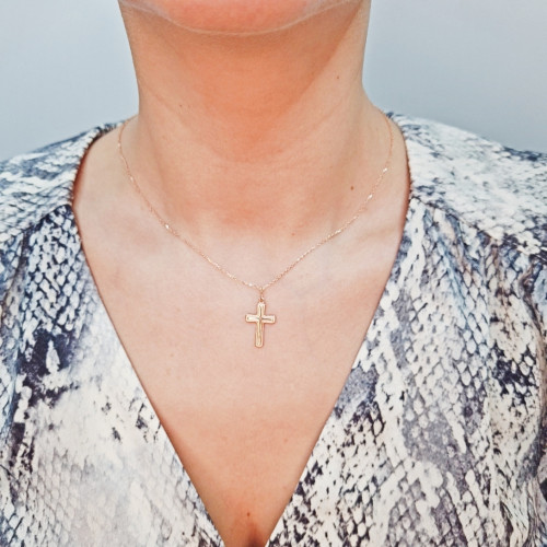 Gold pendant 