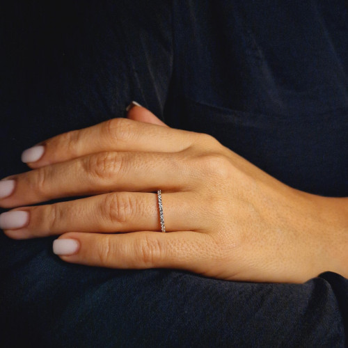 Gold ring with diamonds