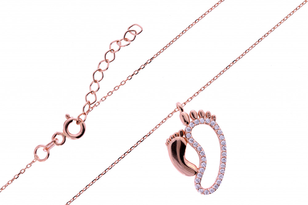 Gold chain with zircon