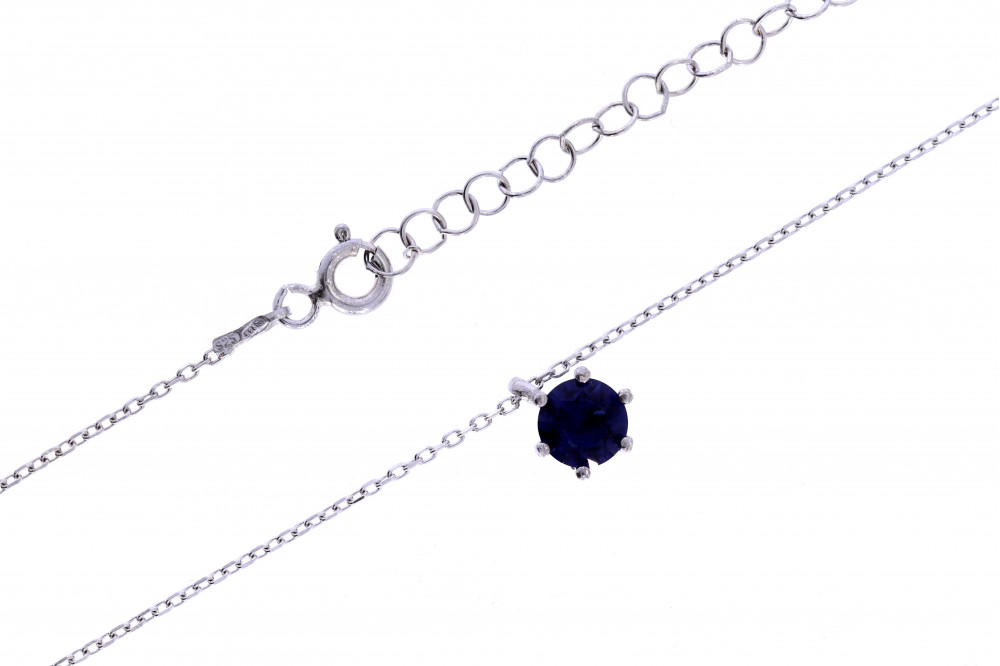 Silver chain with pendant