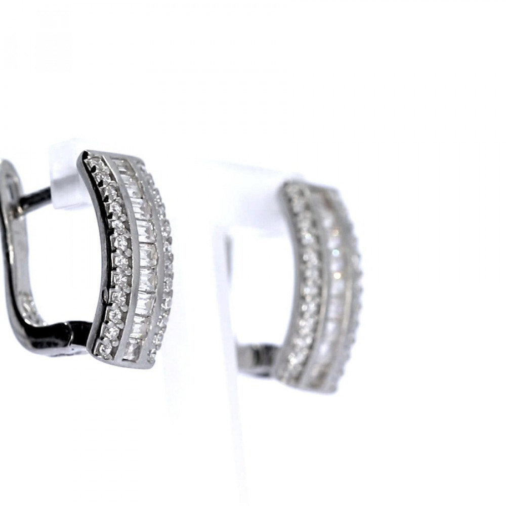 Silver earrings with zircon