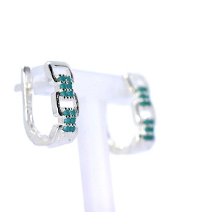 Silver earrings with zircon