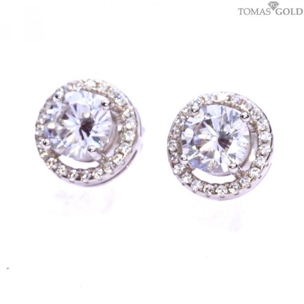 Silver earrings with zircon