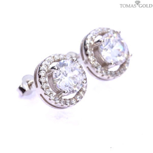 Silver earrings with zircon
