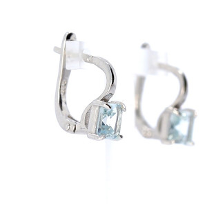 Hõbekõrvarõngad topaasiga