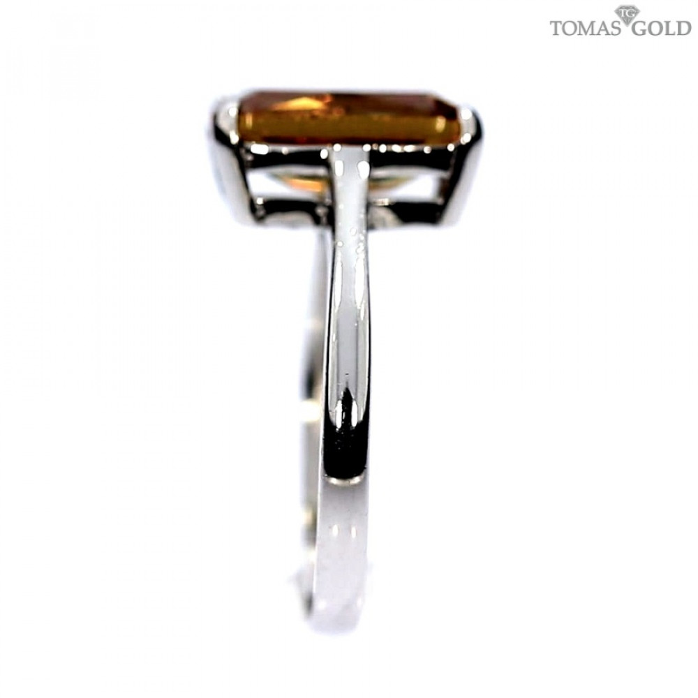 Silver ring with zultanite
