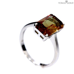 Silver ring with zultanite