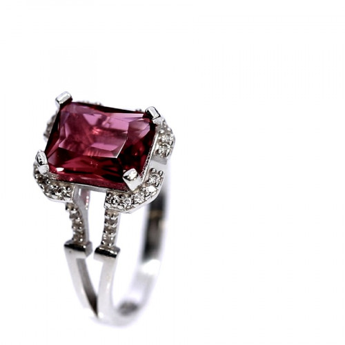 Серебряное кольцо с цирконом