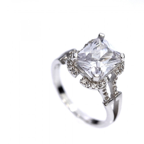 Sidabrinis žiedas su cirkoniu