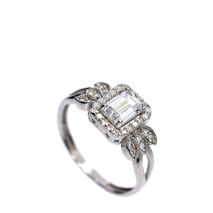 Silver ring with zircon