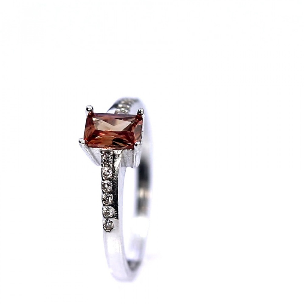 Sidabrinis žiedas su cirkoniu