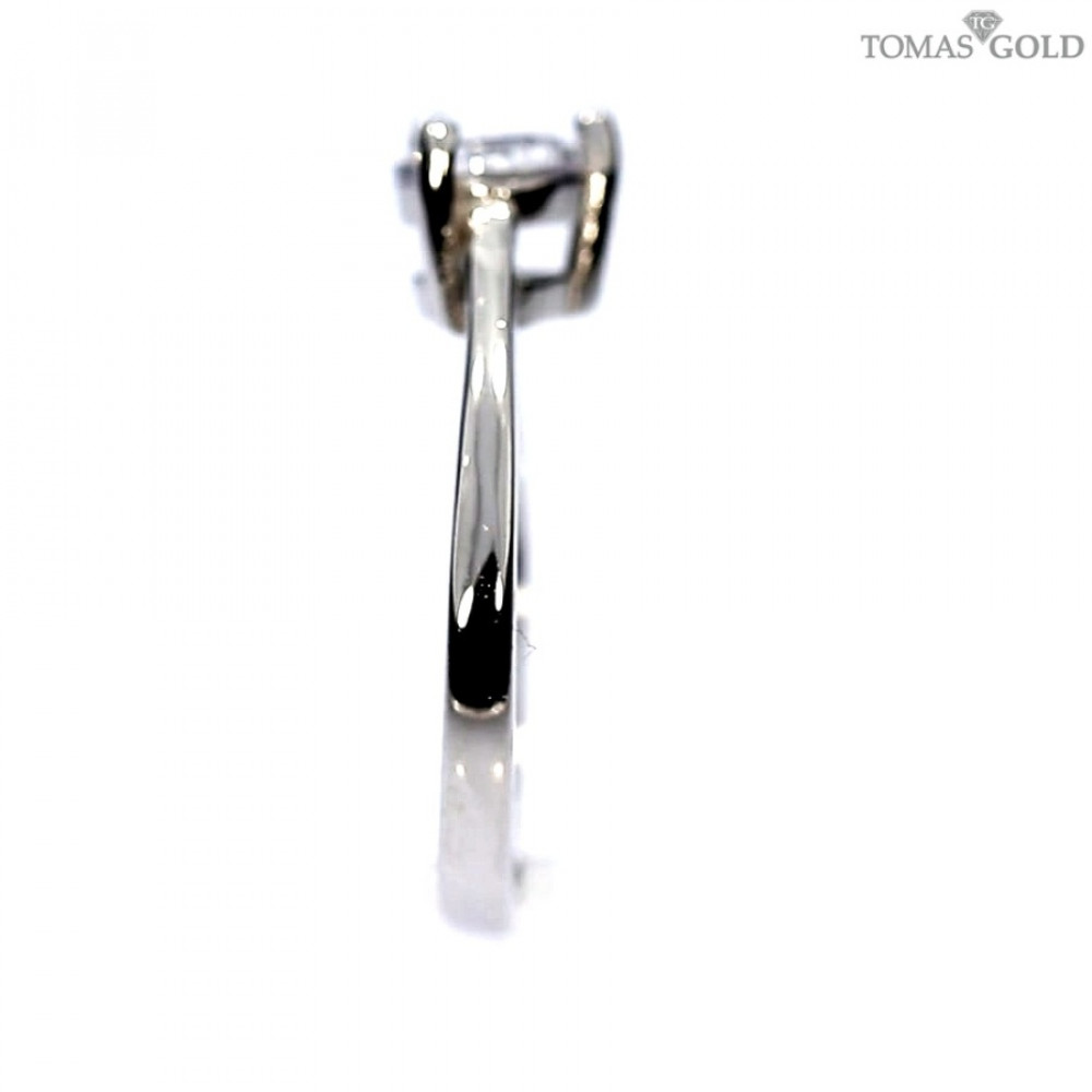 Серебряное кольцо с цирконом