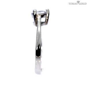 Серебряное кольцо с цирконом