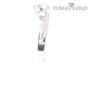 Серебряное кольцо с цирконом