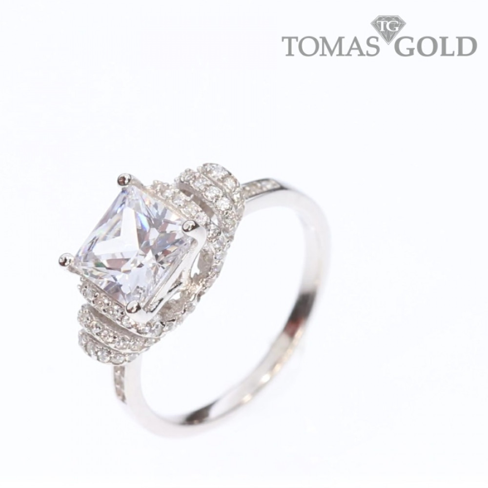 Серебряное кольцо с цирконом