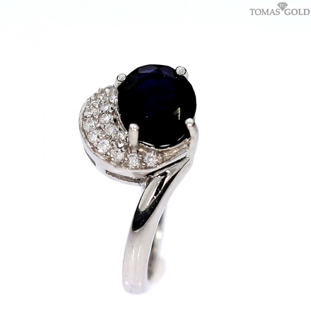 Silver ring with corundum