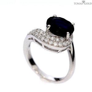 Silver ring with corundum