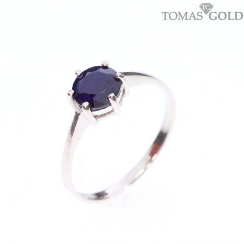 Серебряное кольцо с корундом
