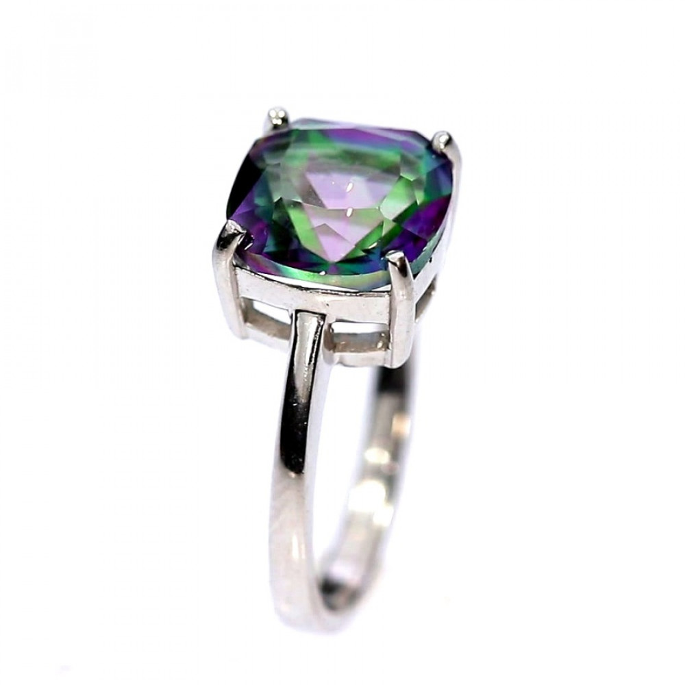 Hõbesõrmus mistyk kvartsiga