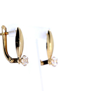 Gold earrings with zircon