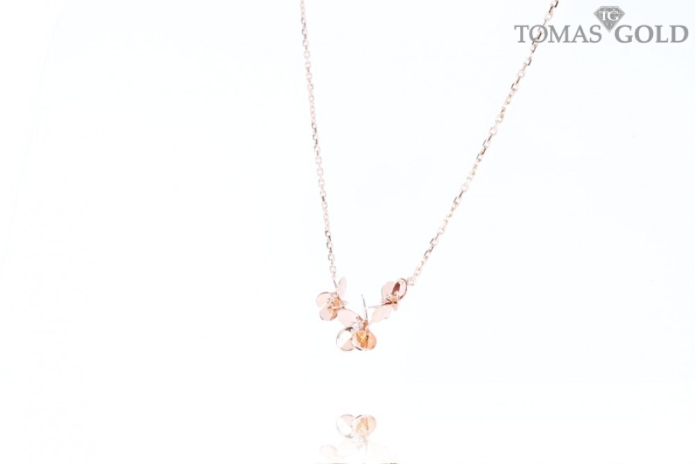 Gold chain with zircon