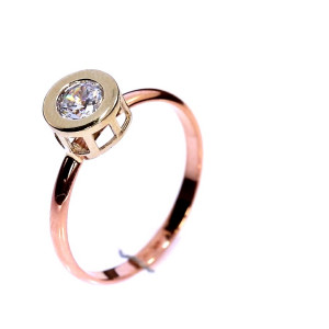 Kuldsõrmus tsirkoonidega