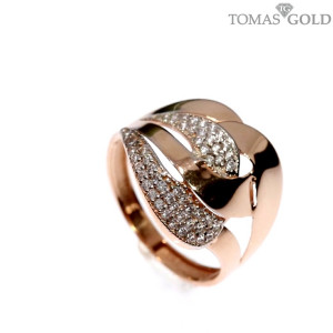 Golden ring with zircon