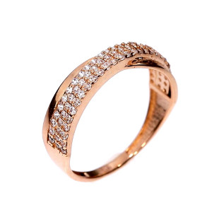 Golden ring with zircon